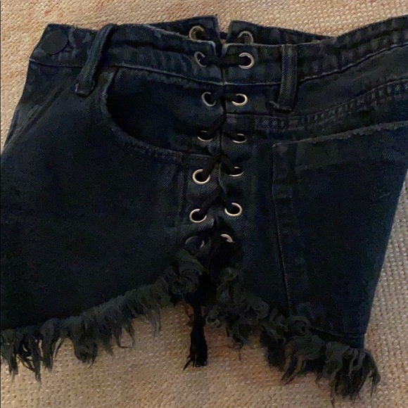 One Teaspoon Brandos black side ties shorts 26 alix earle - Picture 3 of 5